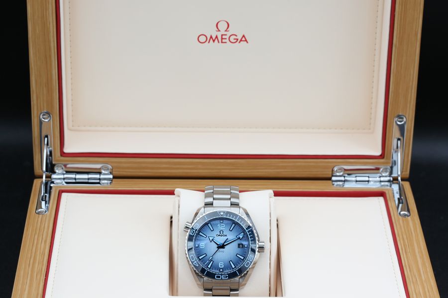 Omega Planet Ocean 215.30.40.20.03.002